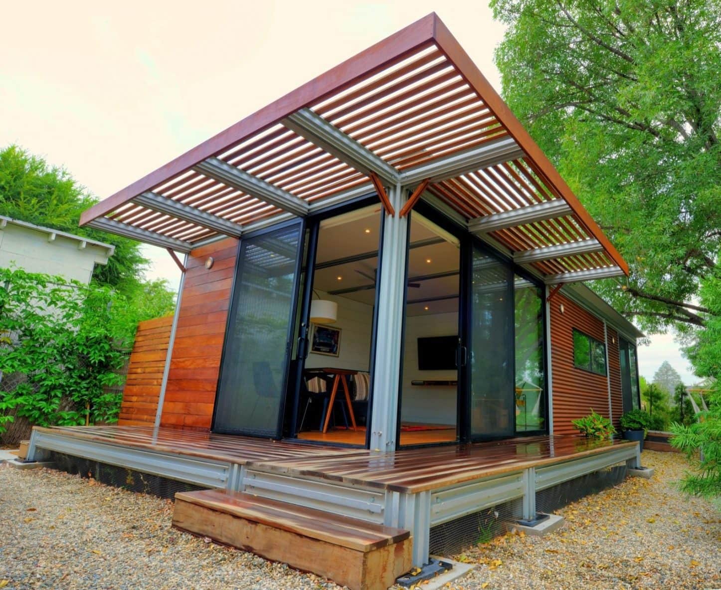 Bureau de jardin préfabriqué