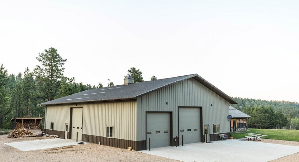 steel barns with living quarters