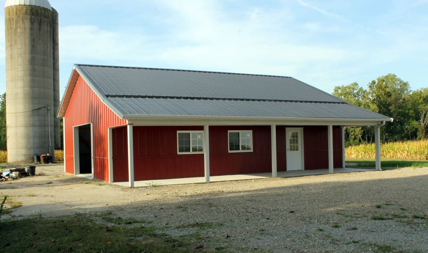 How much does it cost to have a 30x40 pole barn built