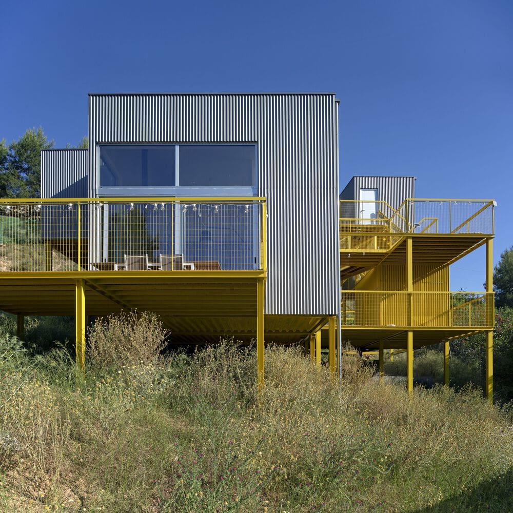 industrial slope house 3